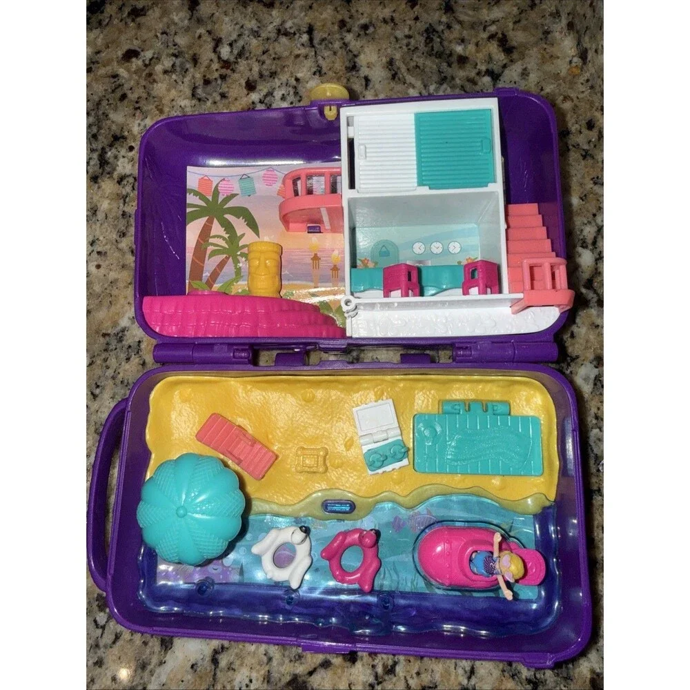 2017 Mattel Polly Pocket FRY40 Backpack Island Vacation Fun Treasure Chest Beach